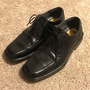 Dockers men’s 9.5 black leather dress shoes